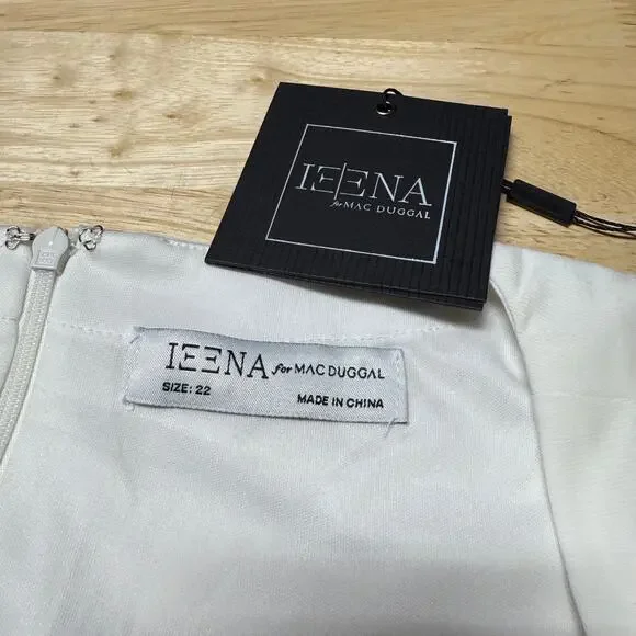 Mac Duggal NWT Draped Side Knot Jersey Gown Rhinestone Ring White Size 22 *Flaw* - Picture 5 of 12